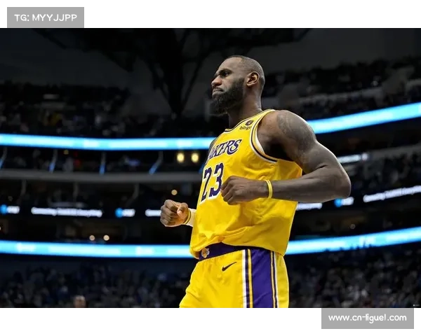 雷速体育统计詹杜44次交手，詹姆斯常规赛19胜10负